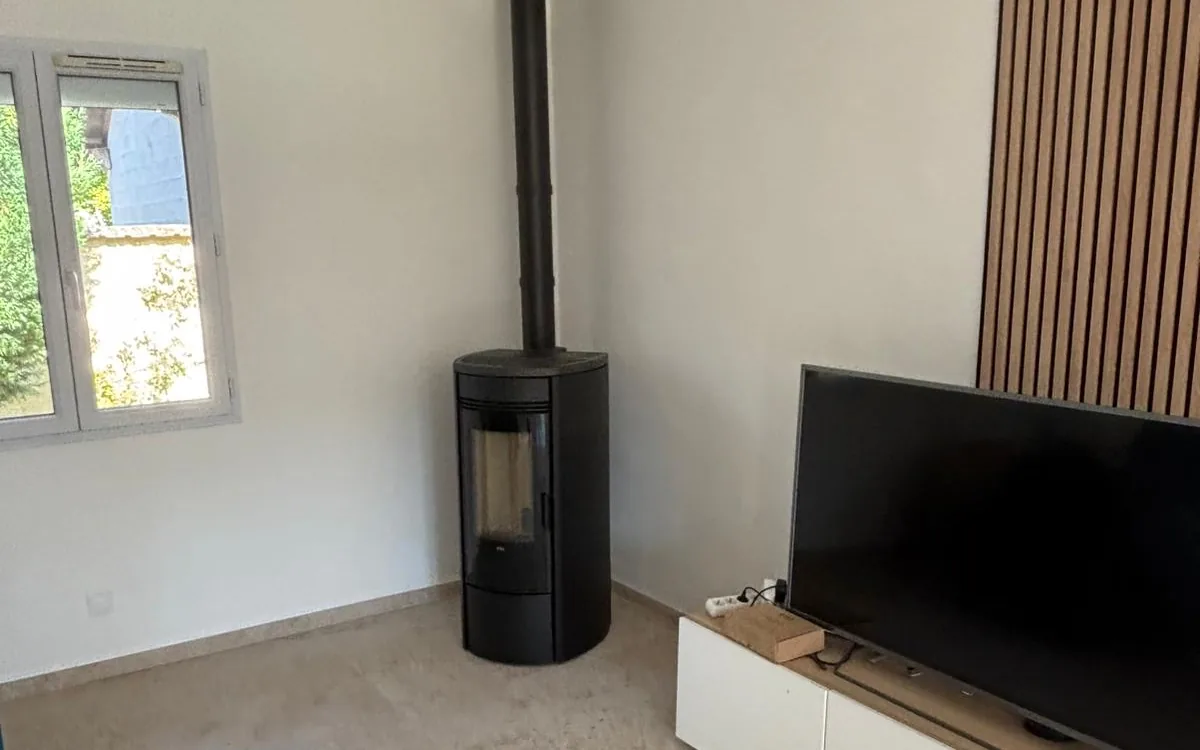 Poêle à granulés installé et suivi par THERM'AVENIR en Nord-Isère
